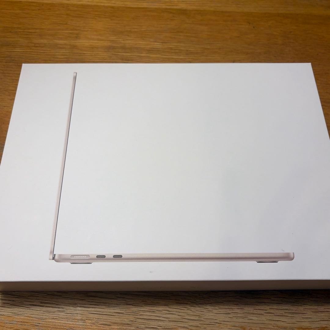 【美品】MacBookAir M2 13インチ 256GBスターライト