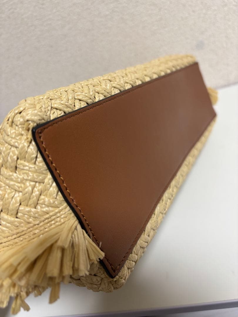 最終売切り価格　美品　ヴァレンティノガラヴァーニ　ロックスタッズ　かごバッグ