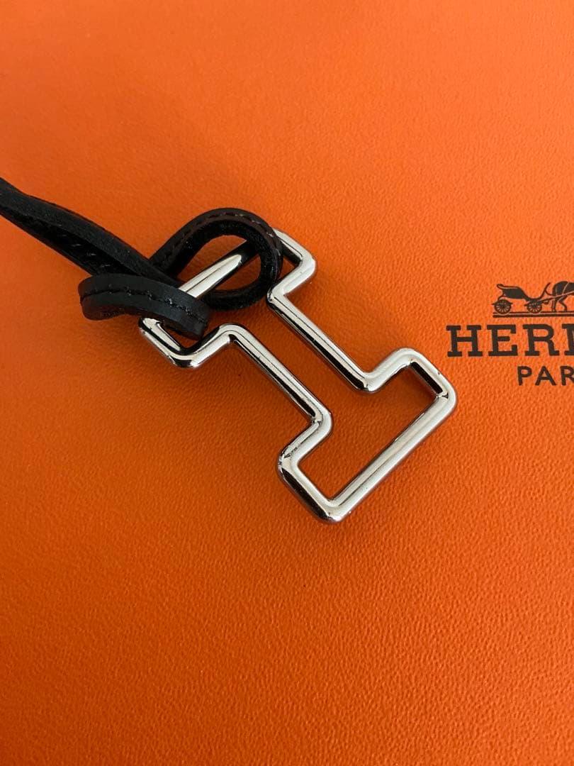Hermès “Lanière” Noir エルメス ラニエール 黒 Hチャーム