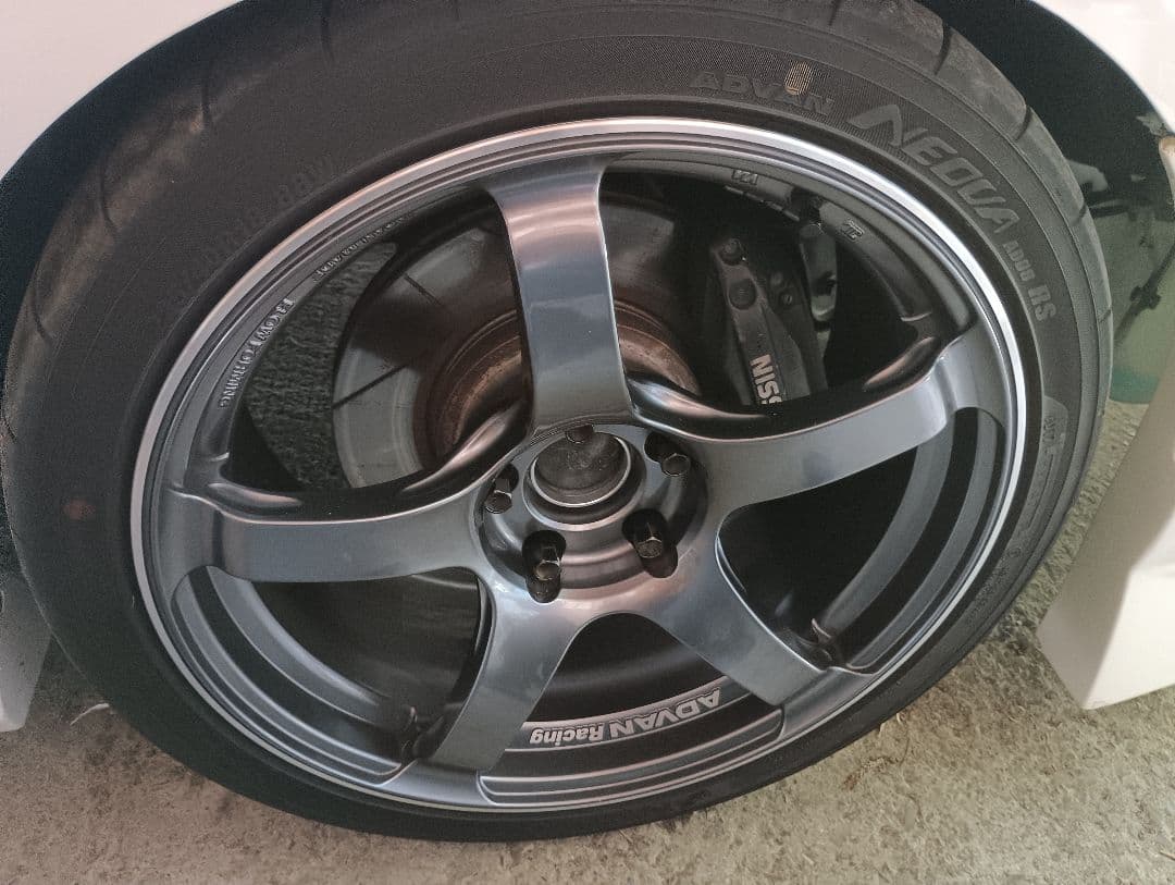 アドバンＴＣ4　2022年　18インチタイヤ付2本　114,3　5Ｈガンメタ①