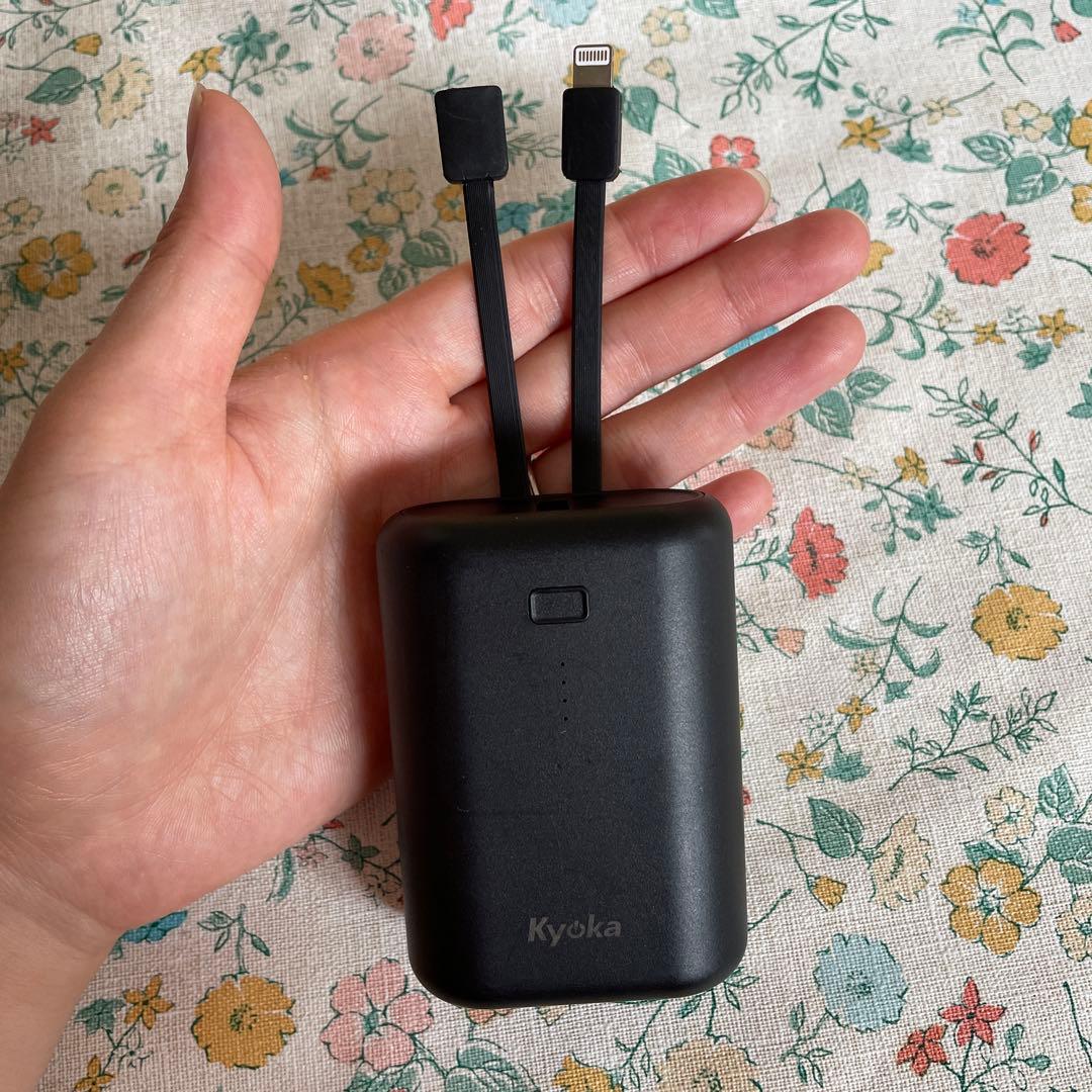 モバイルバッテリー 急速充電 4台同時充電 コンパクト黒 ※破損あり