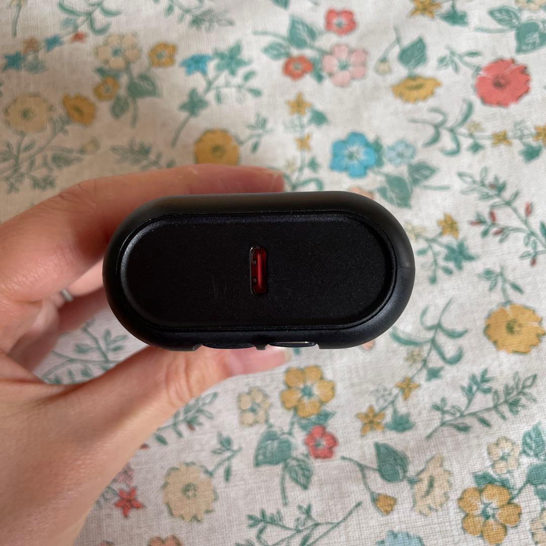 モバイルバッテリー 急速充電 4台同時充電 コンパクト黒 ※破損あり