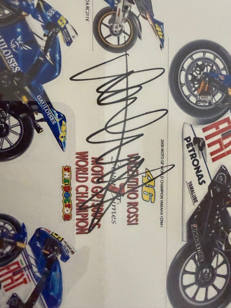 バレンティーノ・ロッシ サイン入り　モトGP ワールドチャンピオン