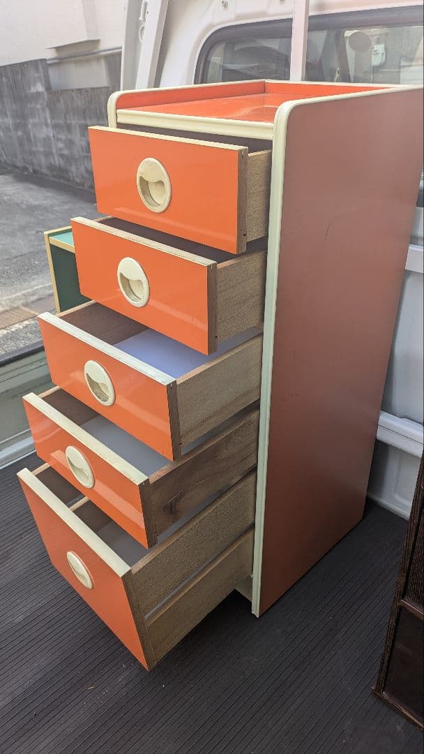 昭和レトロ オレンジ色 引き出し収納 チェスト 箪笥5段と緑レトロポップ 当時物