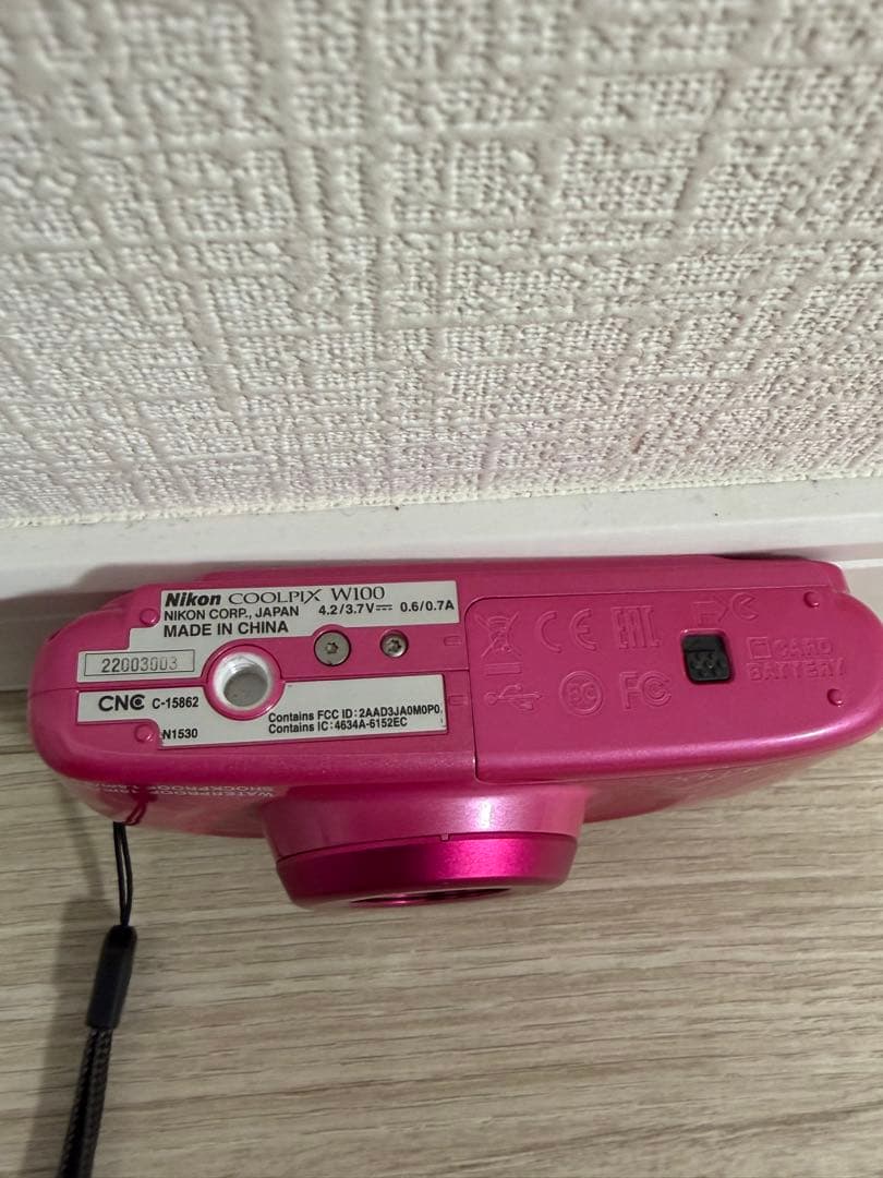 NIKON デジカメ　ピンク　防水　COOLPIX W100