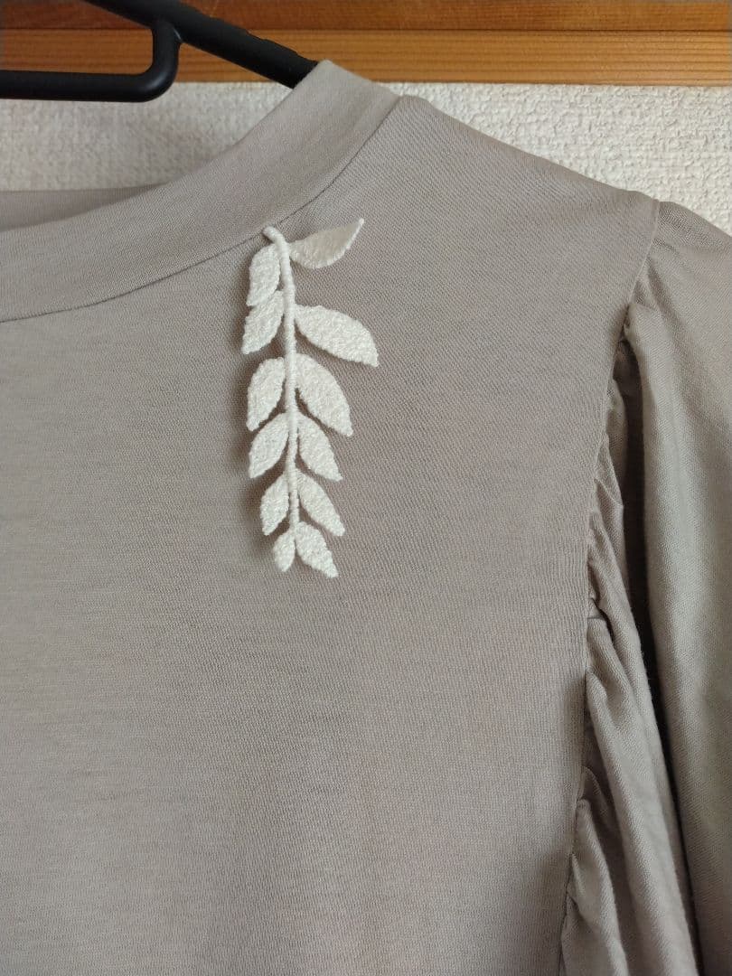 ミナペルホネン　新品未使用 長袖 フリル トップス