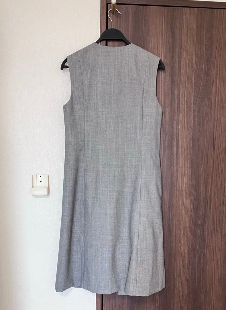 【完売品】DES PRES ウールシルクシャークスキン Vネックジレ