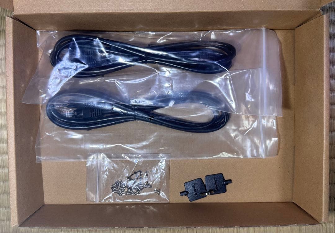 中古Synology DS918+ 4ベイ メモリ8GBへ増設済