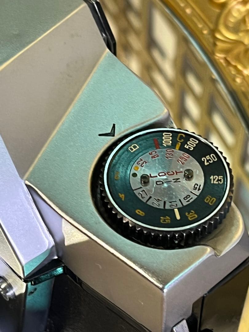 Kiev 10 一眼レフ Helios-81付 アールデコ調デザイン