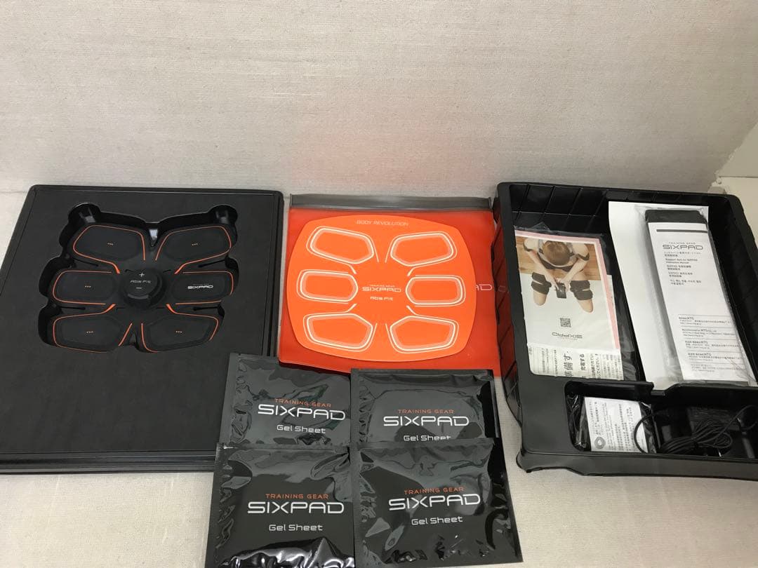 SIXPAD 2点まとめ売り 〈アブズフィット2、ボディフィット2〉