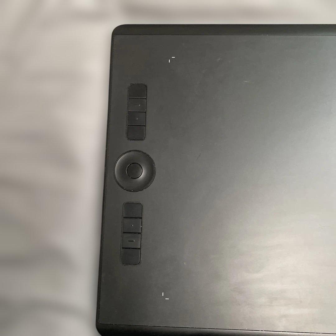 wacom intuos pro large(ペンの銀色の部分割れあり)