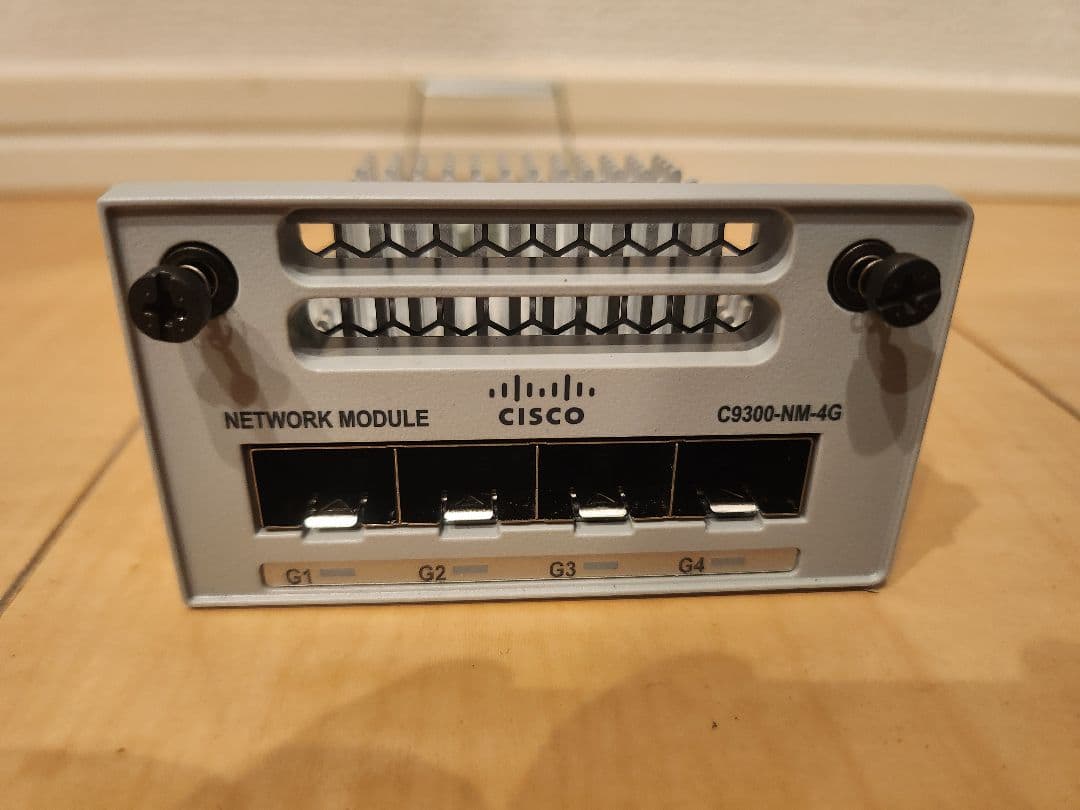 Cisco C9300-NM-4G ネットワークモジュール