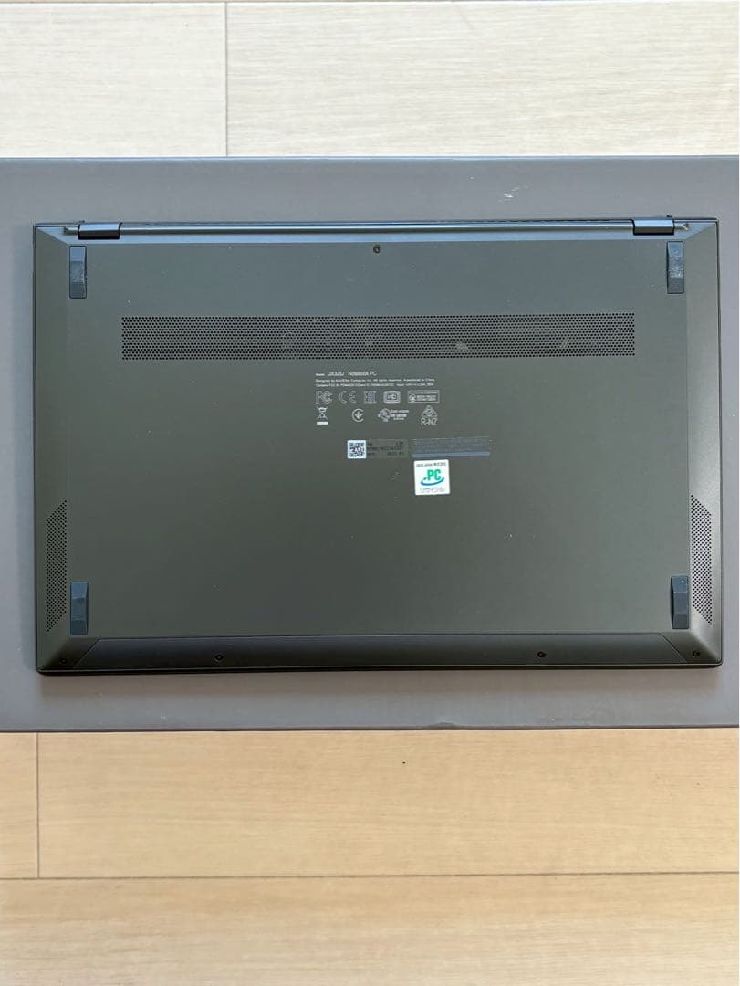 ASUS ZenBook ダークグレー 本体