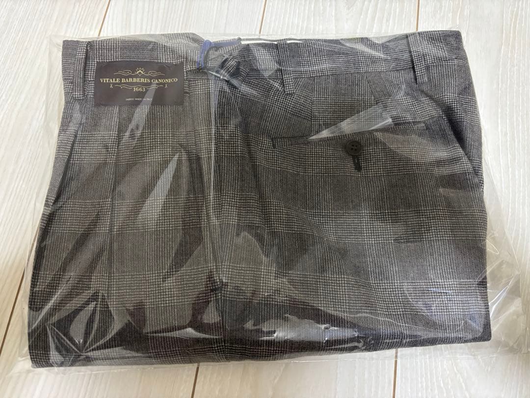 カノニコ　メンズ　スラックス　Lサイズ　未使用品！！