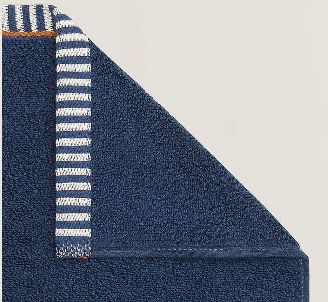 HERMES エルメス カレ・タオル 《ヴィス・ヴェルサ》