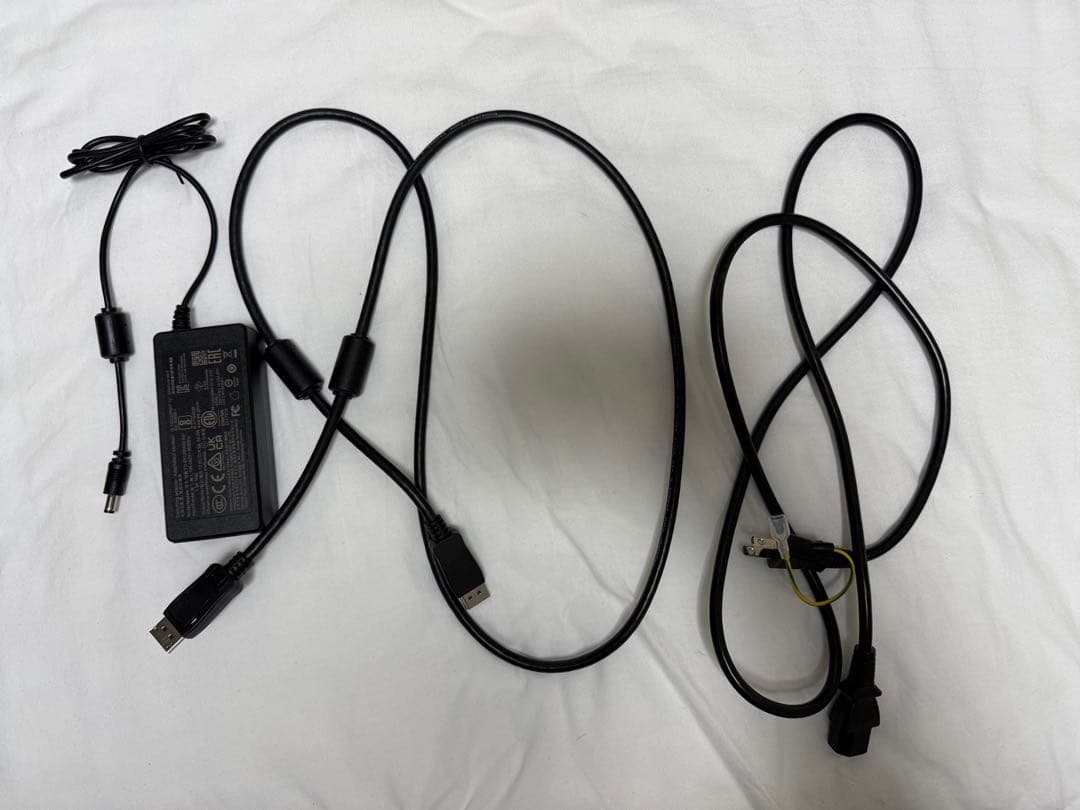 ギル　ゲーミングモニター