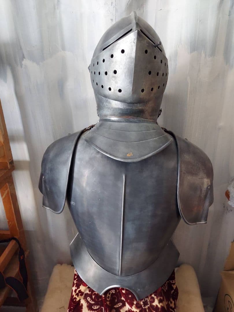 西洋甲冑　甲冑　鎧　プレートアーマー　上半身のみ