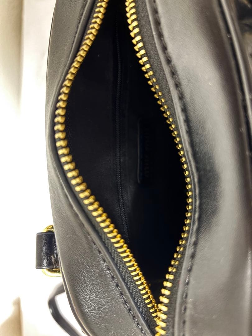 海外輸入品　miumiu バッグ