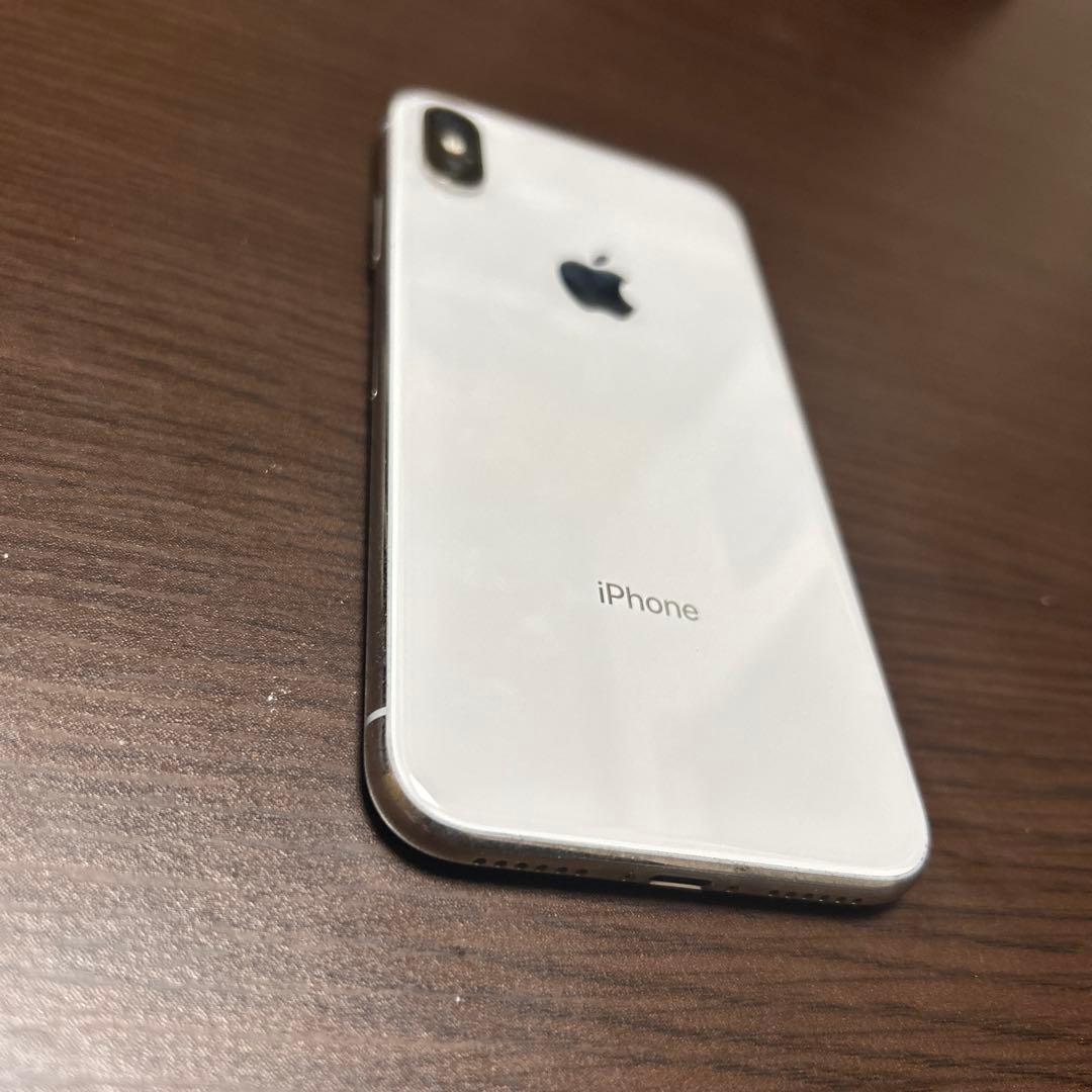 B*2様 iPhoneシルバー 中古品 SIMフリー