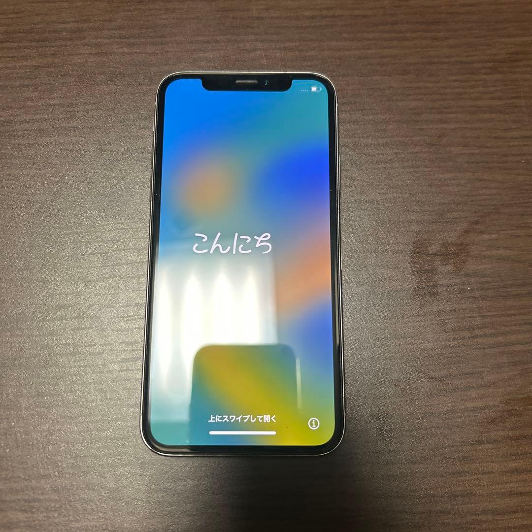 B*2様 iPhoneシルバー 中古品 SIMフリー