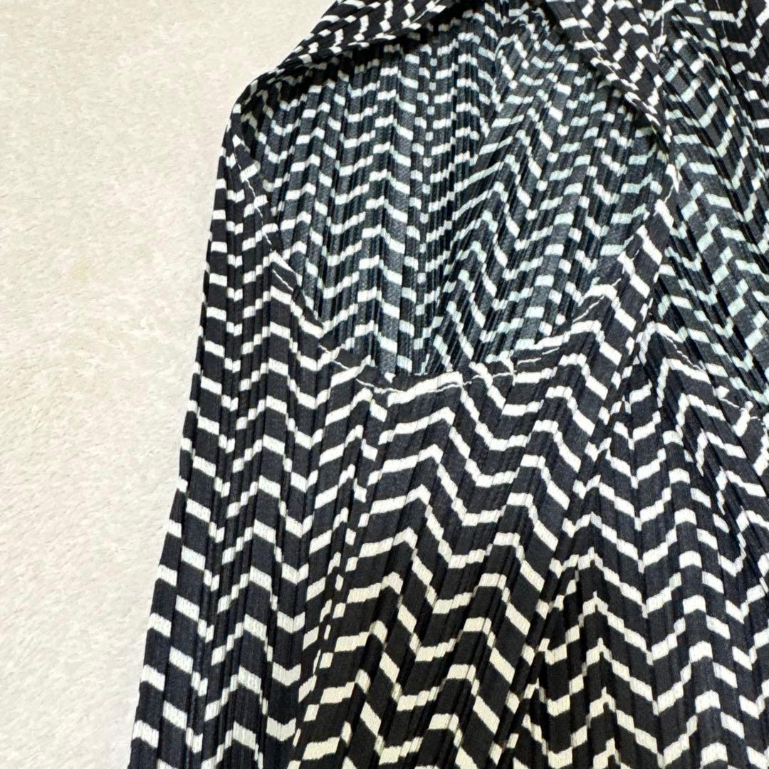 極美品✨PLEATS PLEASE プリーツ　ノースリーブ　ゼブラ　白色　黒色