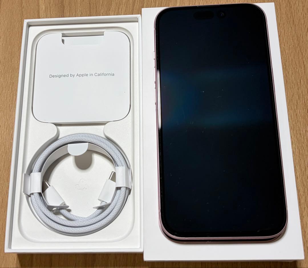 iPhone 15 Pink 128GB SIMロックなし【目立つ傷なし良品】