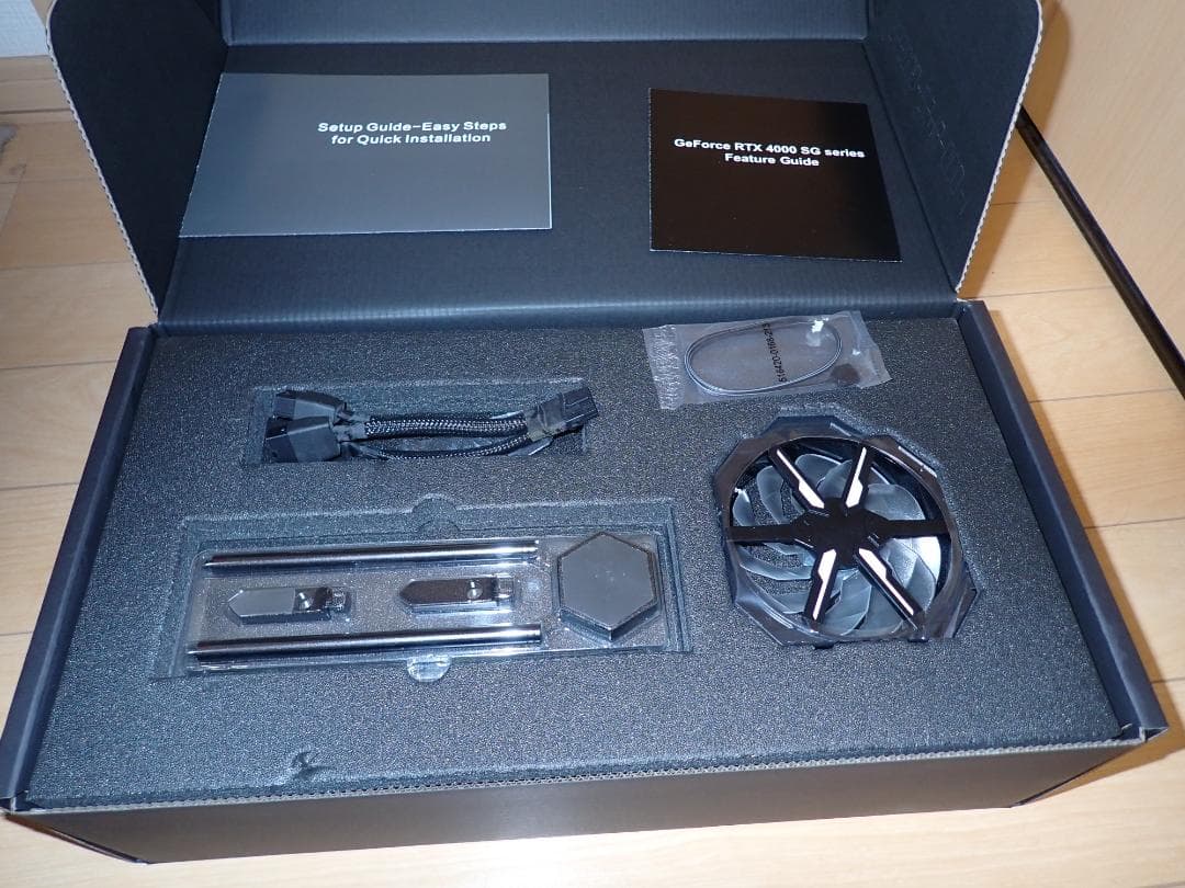 GALAKURO GeForce RTX 4080 Super 本体