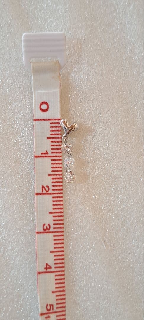 【美品】計0.50カラット　ダイヤペンダントトップ