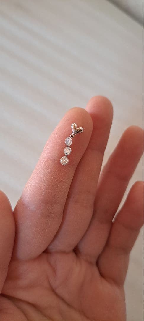 【美品】計0.50カラット　ダイヤペンダントトップ