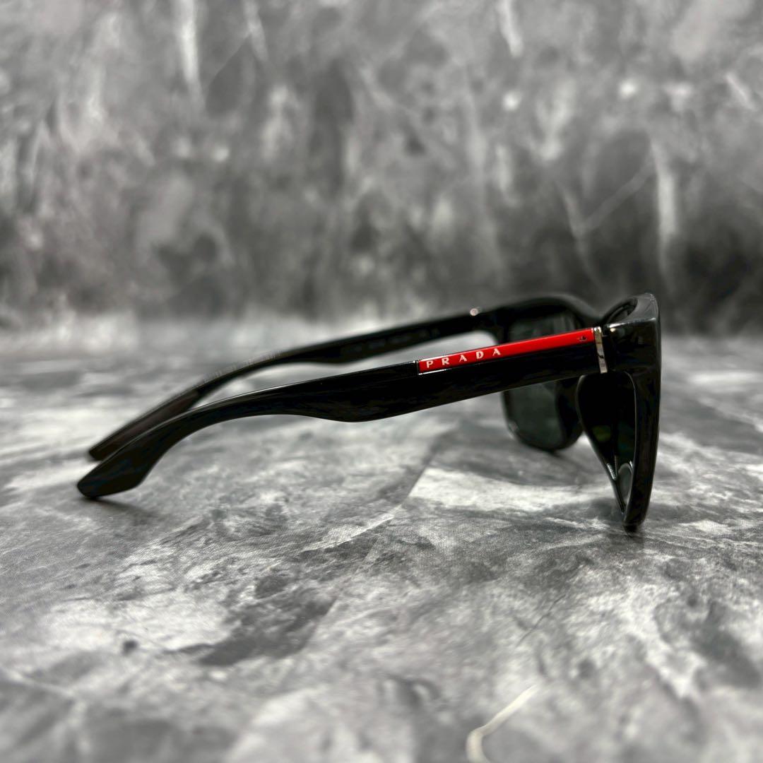 PRADA サングラス　SPS03O ウェリントン型　グリーンレンズ