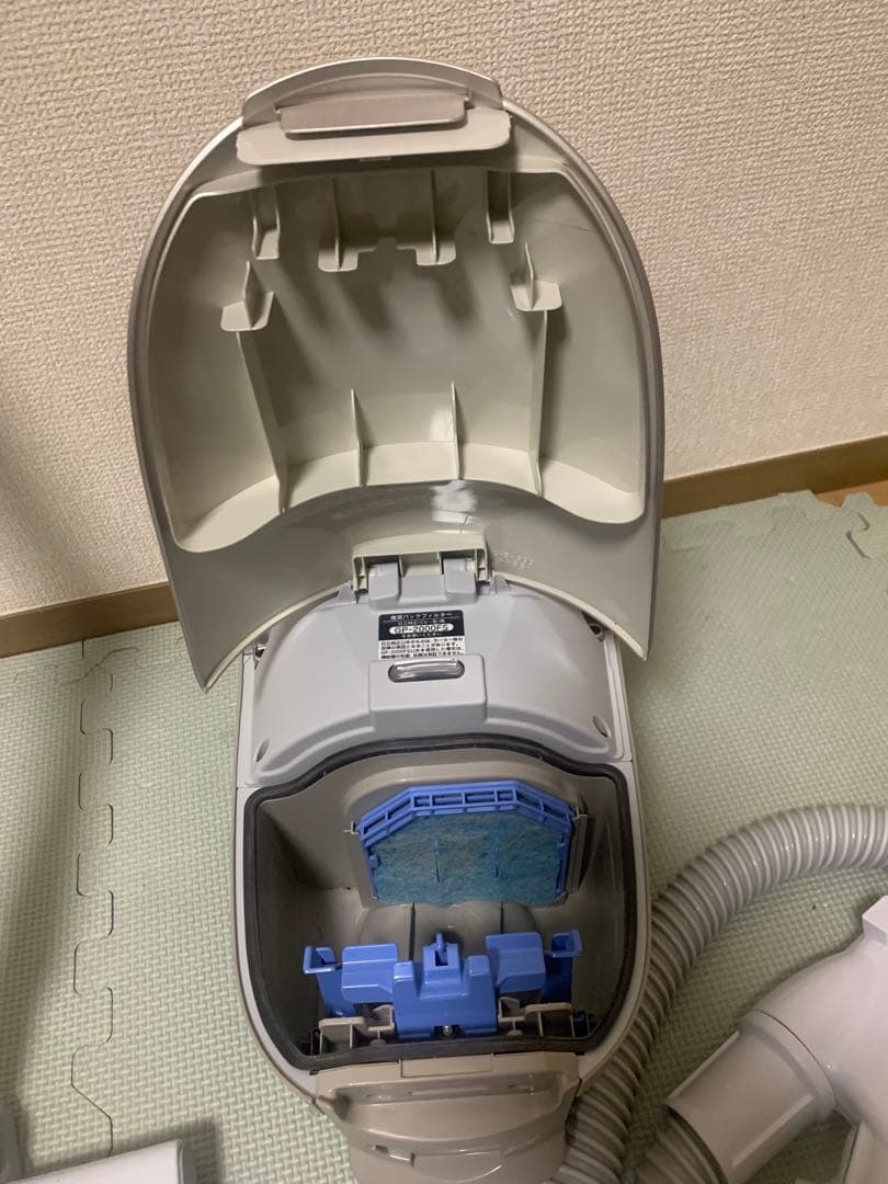 掃除機　日立 CV-KP900L 2024年製造