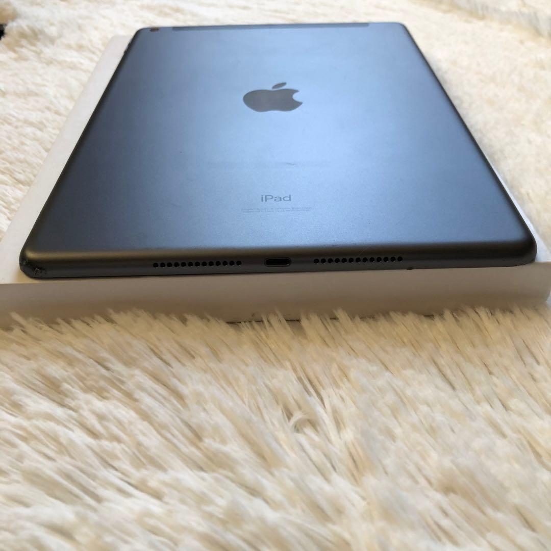 【値下げ不可】iPad 第8世代 128GB SIMフリー 【すぐ発送】