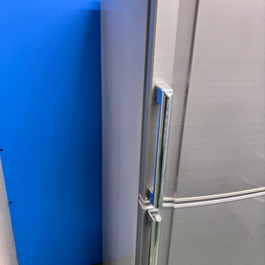 570 SHARP　中型冷蔵庫　小型　200Ｌ以上　290Ｌ　小型　一人暮らし