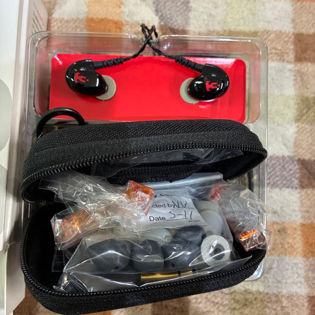 新品　未使用Westone Audio Westone3 fiio アンプ同梱