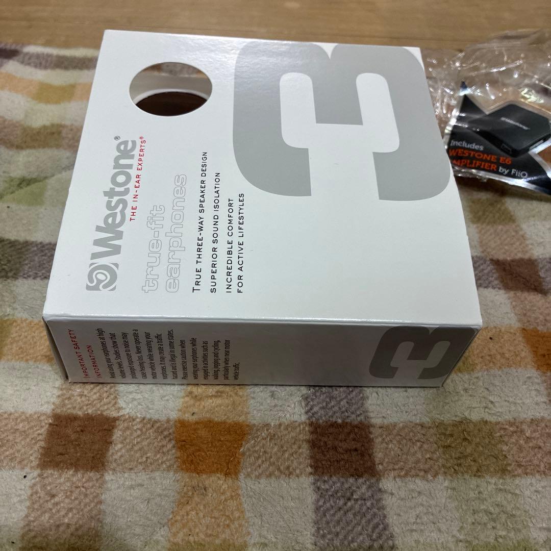 新品　未使用Westone Audio Westone3 fiio アンプ同梱