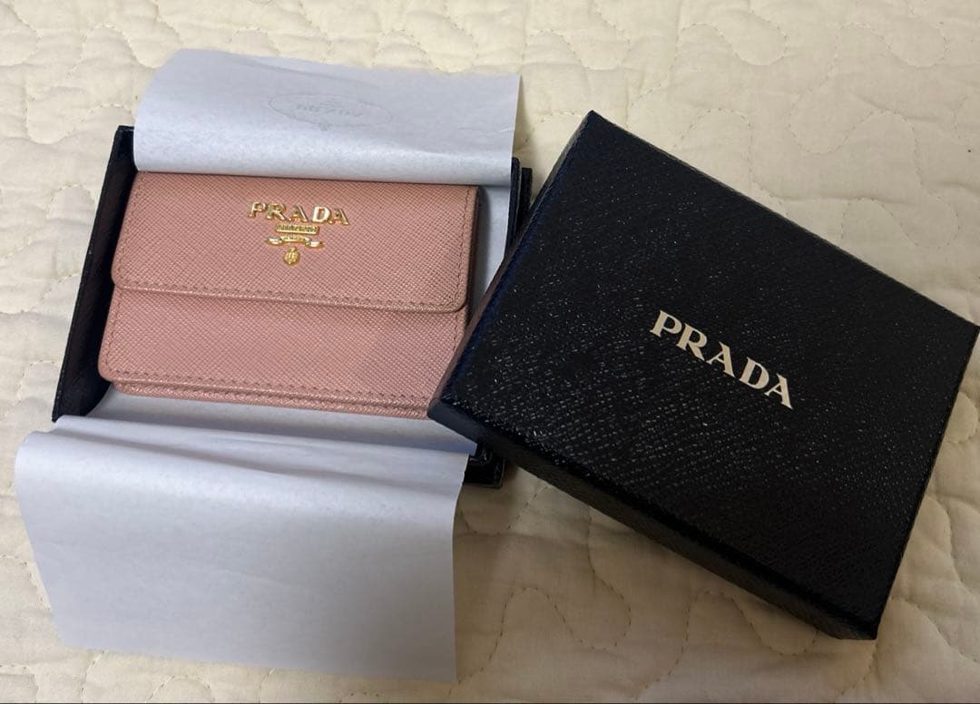 【箱付き】PRADA プラダ　ピンク名刺入れ