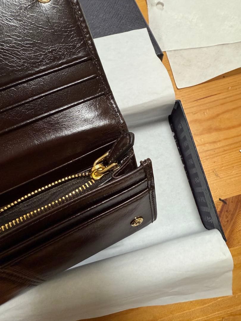 にゅんさん⭐︎PRADA ソフトルックスレザー 長財布　ダークブラウン