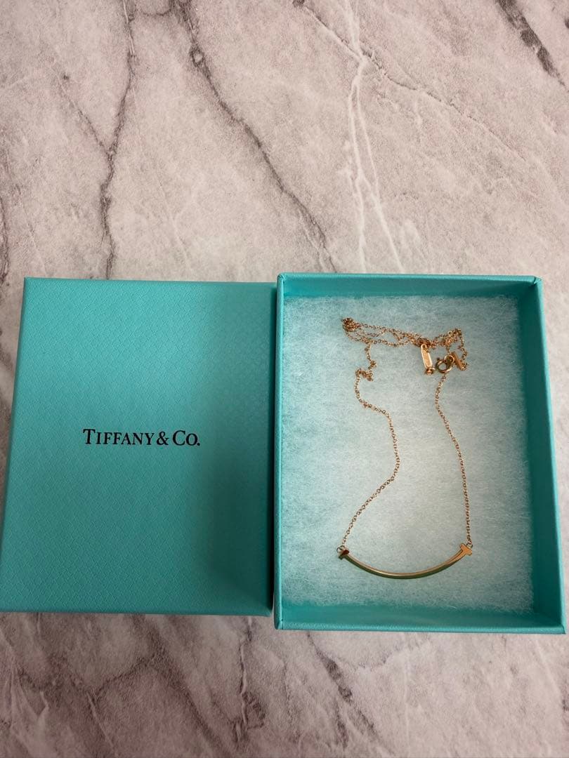 Tiffany T スマイルペンダント スモール　イエローゴールド