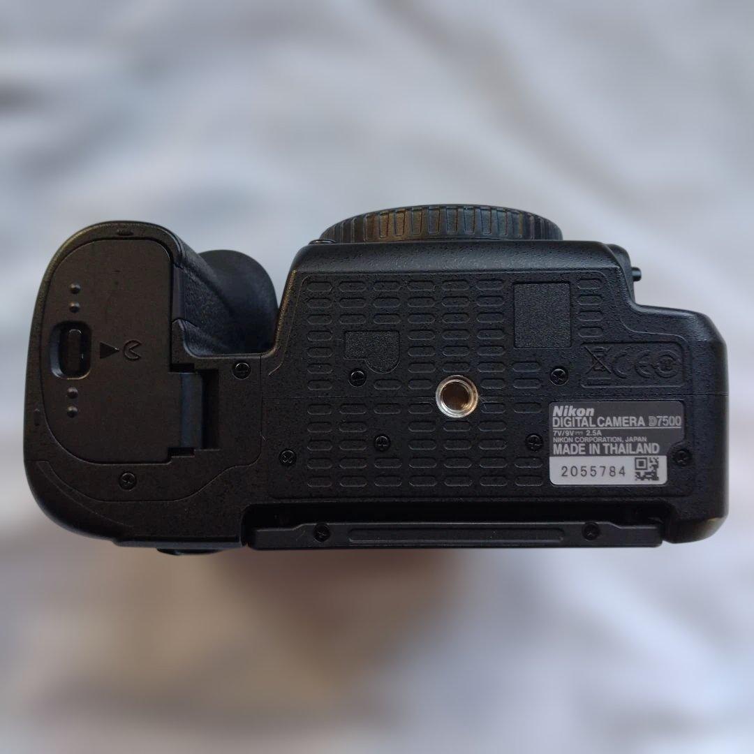 ニコンD7500