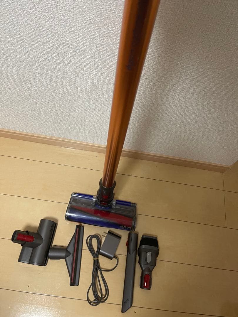 【美品】Dyson Cyclone V10 sv12エコーモード７2分