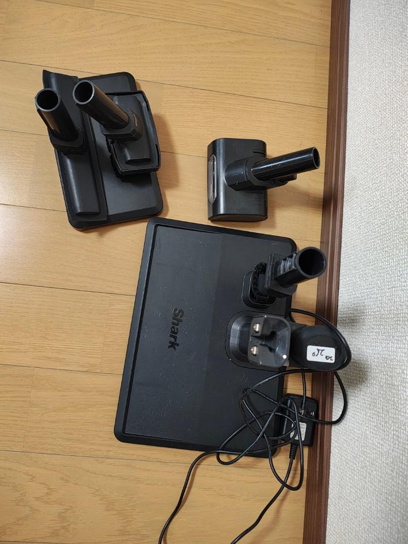 シャーク★コードレスクリーナー★LC250JBR★バッテリー新品と同等★3