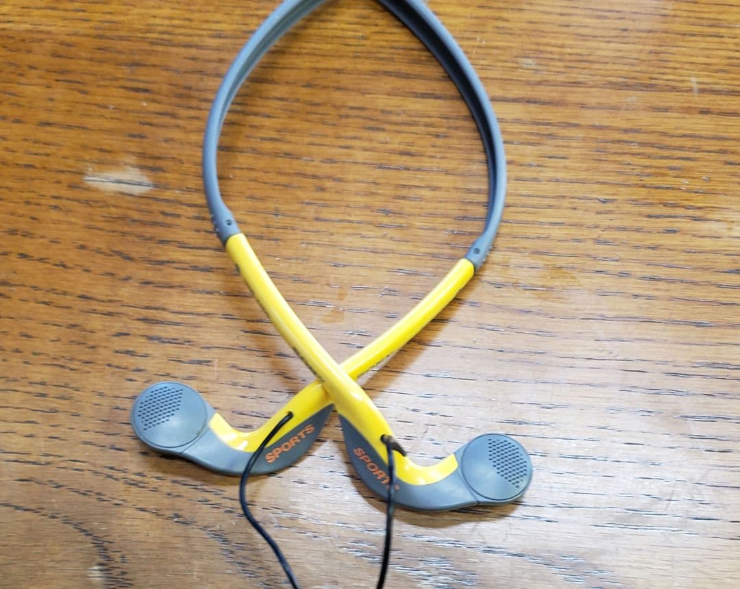 ソニー　折り畳み可能イヤホン　MDR-A30G