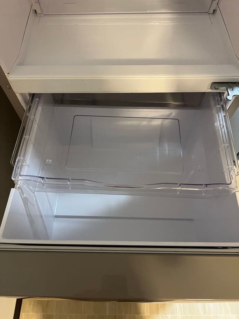 【美品】【送料込み】【日本製】【265L】HITACHI 冷蔵庫 シルバー