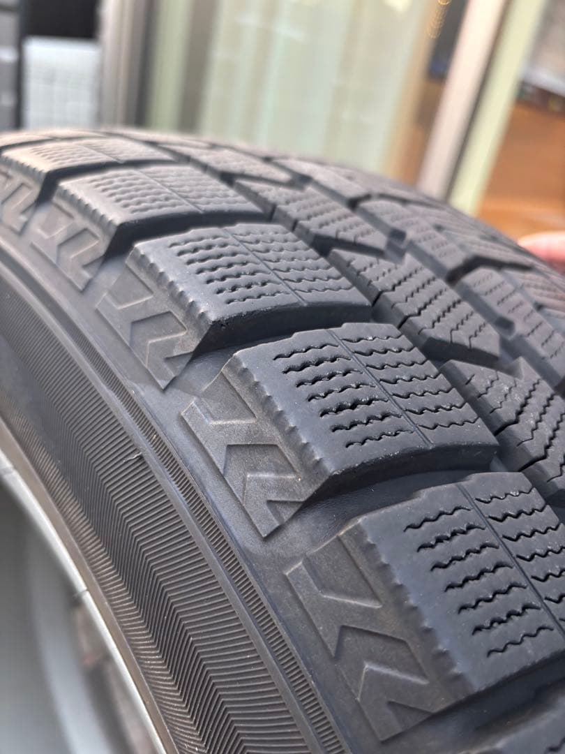 30アルファード　スタッドレス　DUNLOP 225/60R17 ホイールセット