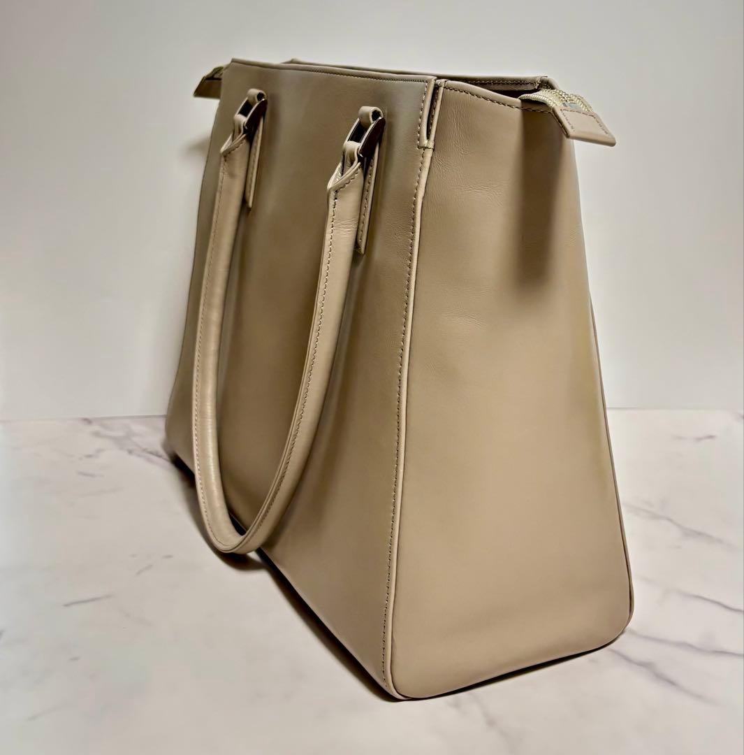 専用限定割引◆ビジネスレザーファクトリー　トート　トラピゾイド　ベージュ