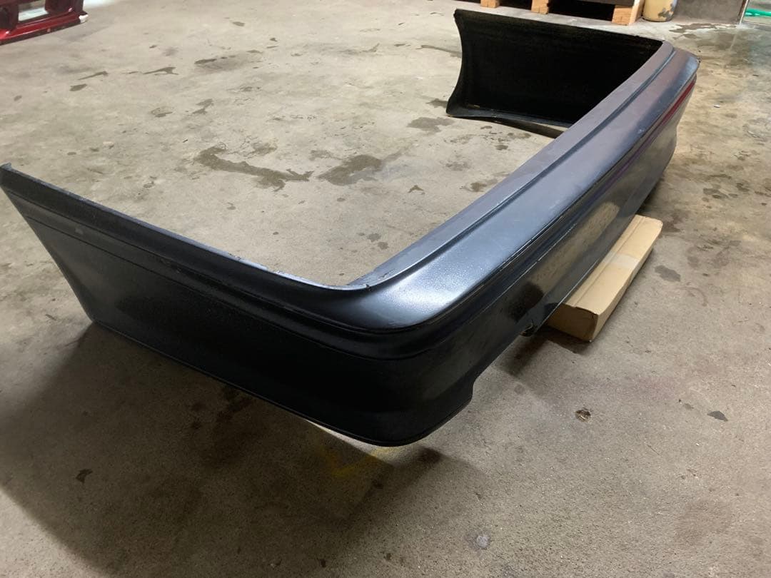 a*m様 Y31シーマ ヴァルドRバンパー？希少？