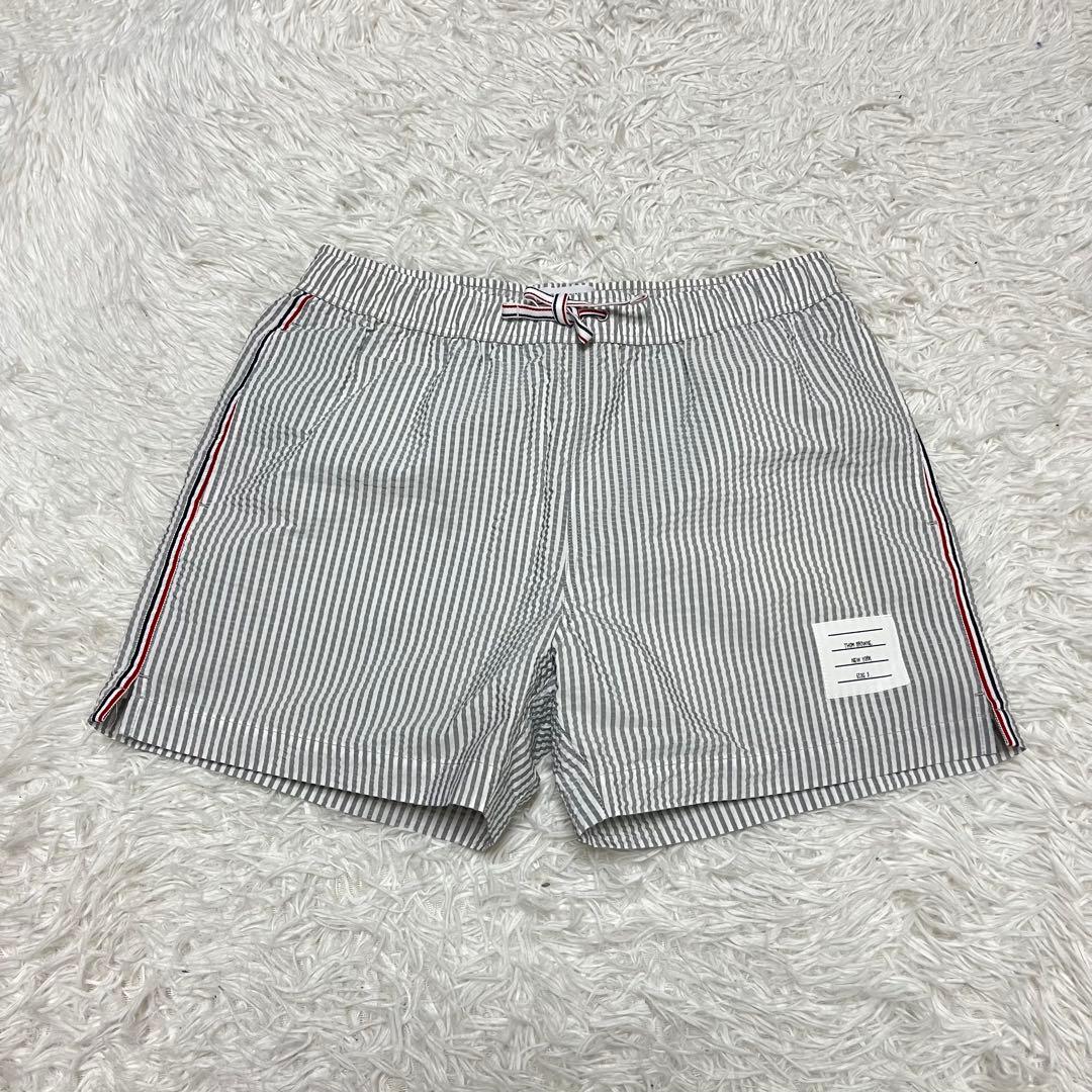 現行モデル トムブラウン Thom Browne ハーフパンツ ストライプ 水着
