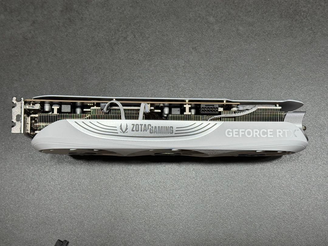 ZOTAC Gaming GeForce RTX 4080 SUPER ホワイト