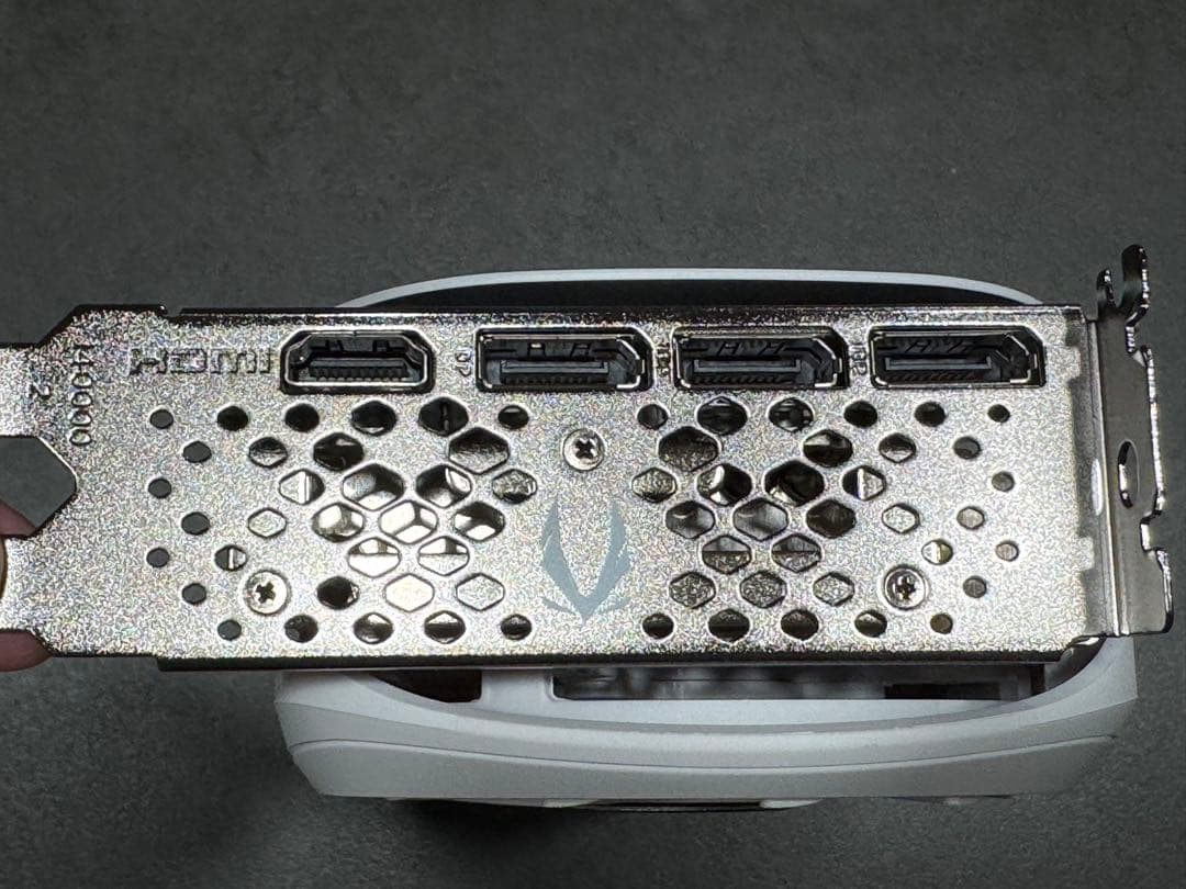 ZOTAC Gaming GeForce RTX 4080 SUPER ホワイト