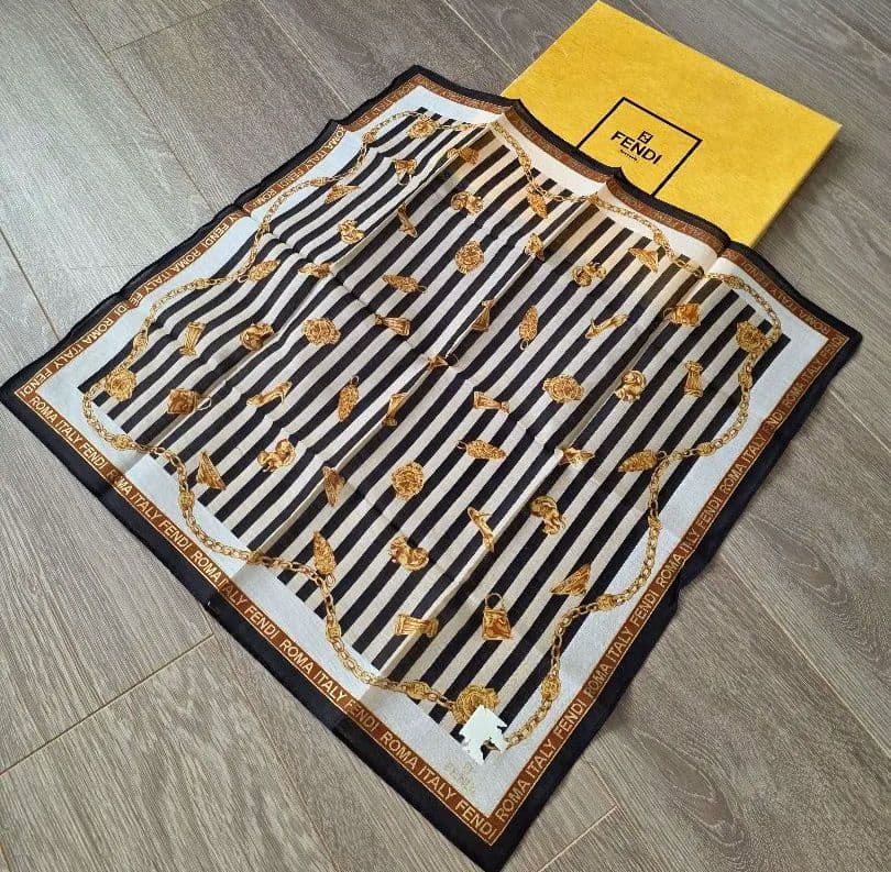 未使用 FENDI ハンカチ 9枚セット